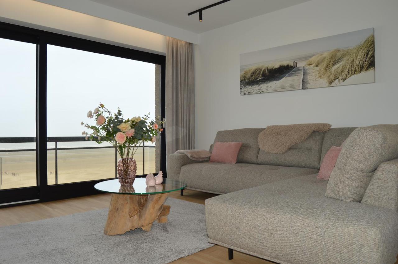 Zeezicht Vanop Het 6 De Verdiep Oostduinkerke Esterno foto