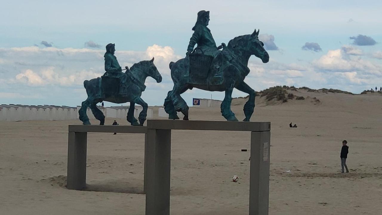 Zeezicht Vanop Het 6 De Verdiep Oostduinkerke Esterno foto